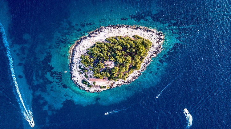 sail-holiday-Croatia.jpg