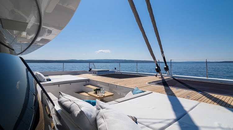 Luxury-sailing-croatia-catamaran-charter-sunreef-60.jpg