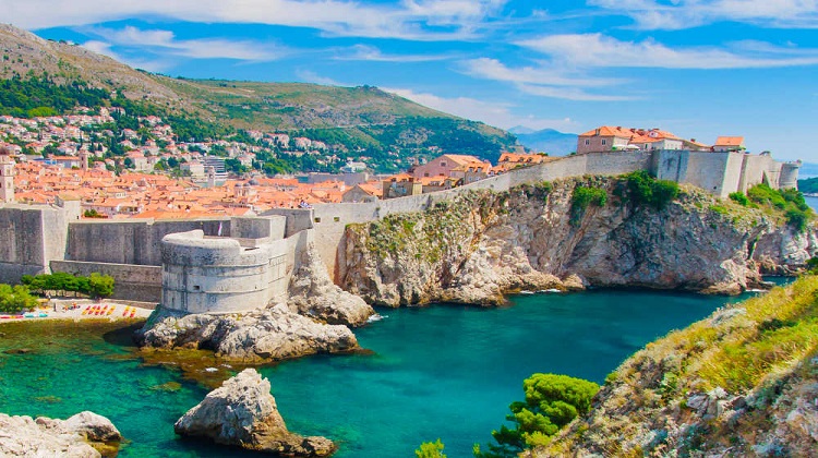 sailing to Dubrovnik, croatia, yacht charter