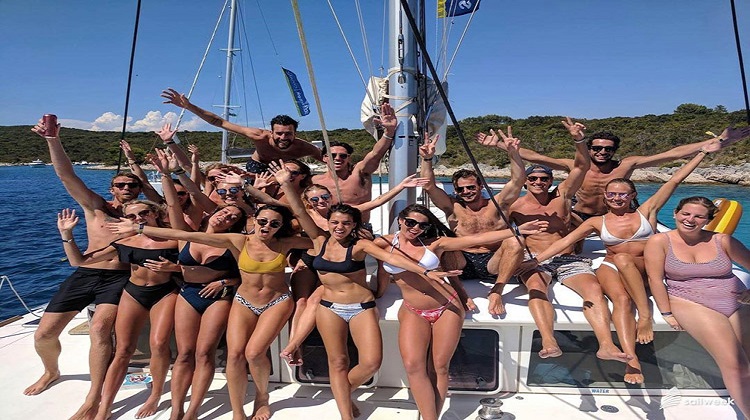 party-Sailing-croatia.jpg
