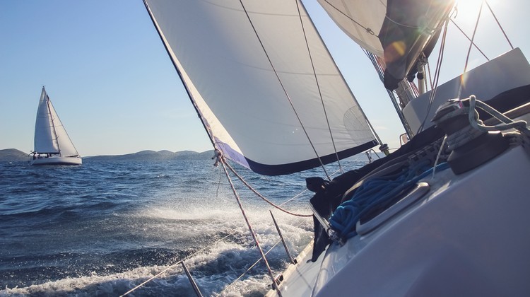 catamaran-vs-sailboat-sailing-croatia-2.jpg