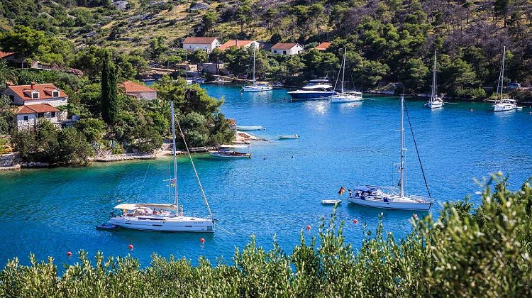 split-Sailing-itinerary-croatia.jpg