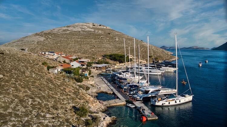 Hoe te pakken voor een zeilvakantie in Kroatië