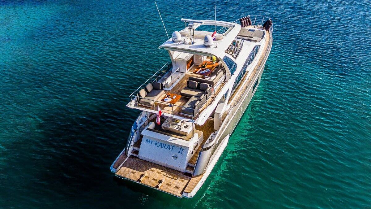 Azimut 66
