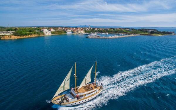 Adriatic Breeze - Yacht Charter Croatia