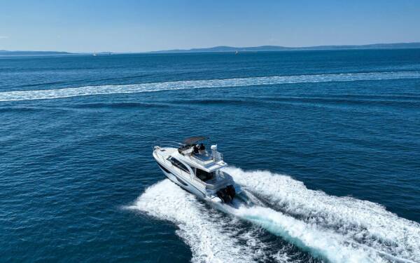 Antares 11 - Yacht Charter Croatia