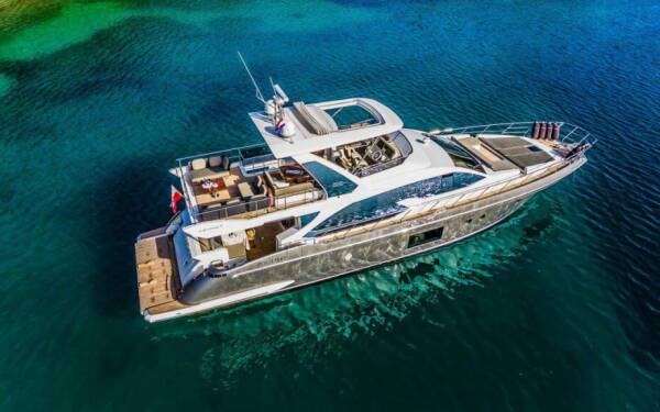 Azimut 66 - Yacht Charter Croatia
