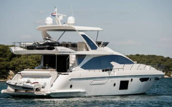 Azimut 72 - Yacht Charter Croatia