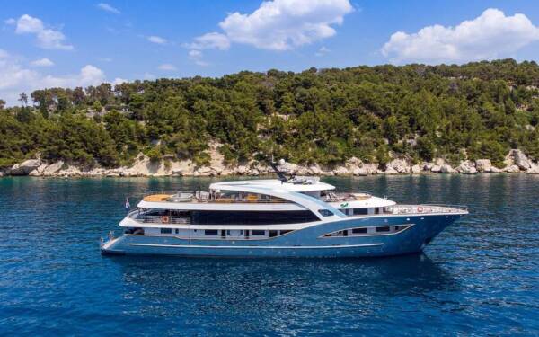Bella - Yacht Charter Croatia