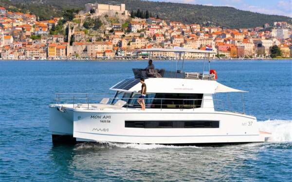 Fountaine Pajot MY 37 - Yacht Charter Croatia