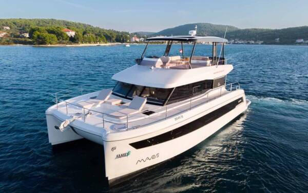 Fountaine Pajot MY6 - Yacht Charter Croatia