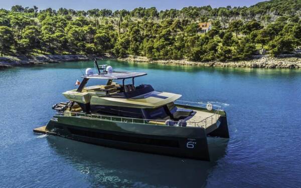 Moon 6TY Power - Yacht Charter Croatia