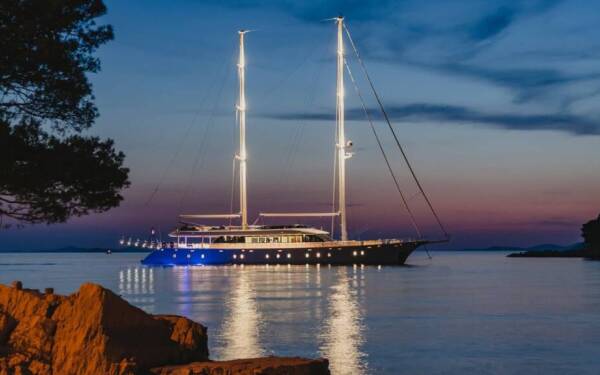 MS Custom Aurum Sky - Yacht Charter Croatia