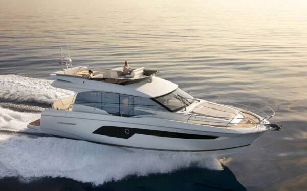 Prestige 520 - Yacht Charter Croatia