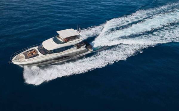 Prestige 630S - Yacht Charter Croatia
