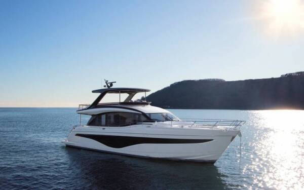 Princess Y72 - Yacht Charter Croatia