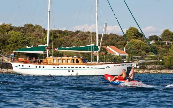 Queen of Adriatic - Yacht Charter Croatia