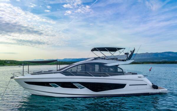 Sunseeker 65 Sport Yacht - Yacht Charter Croatia